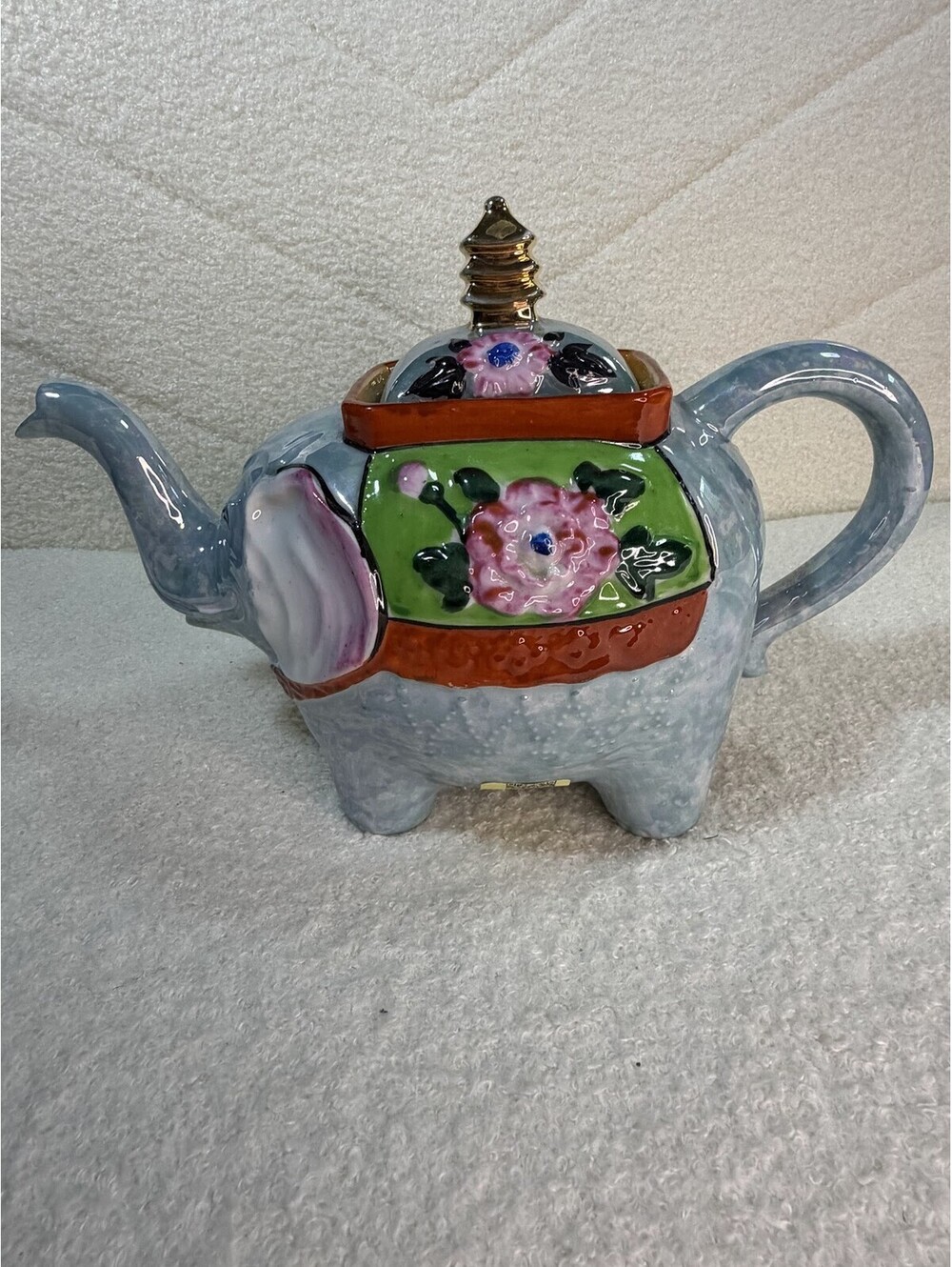Gold Castle Chikusa Elephant Teapot Lid Hand Painted Lusterware Made in Japan